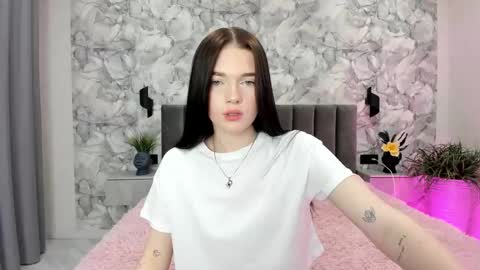 Snapshot of iridesssa chatting on November 26, 2025, 8:15 am Alexa online show from November 26, 2025, 8:15 am