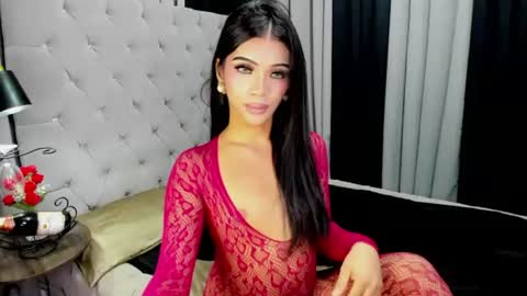 Snapshot of irina_woodshakylishxx chatting on July 18, 2026, 4:49 am IRINAA online show from July 18, 2026, 4:49 am