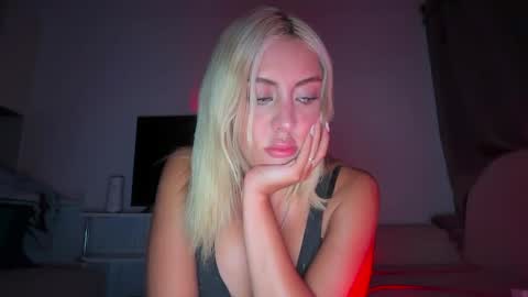 Snapshot of irinanovnahs chatting on June 5, 2026, 4:41 am Im Irina online show from June 5, 2026, 4:41 am