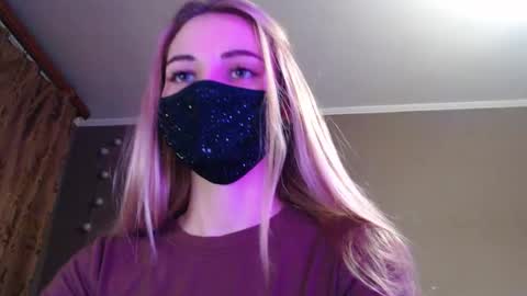 Lily online show from October 22, 2025, 3:23 pm