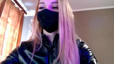 Lily online show from February 23, 2026, 2:36 pm