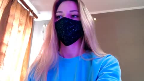 Lily online show from April 18, 2026, 2:43 pm