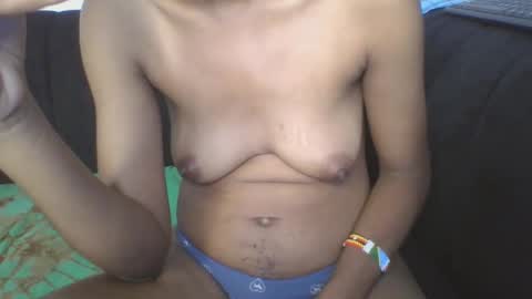 Snapshot of iris_love_2 chatting on January 23, 2025, 1:35 pm iris_love_2 online show from January 23, 2025, 1:35 pm