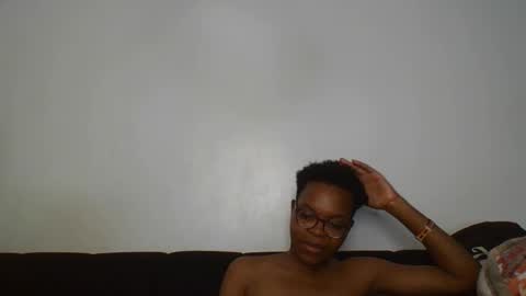 Snapshot of iris_love_2 chatting on February 19, 2025, 9:36 pm iris_love_2 online show from February 19, 2025, 9:36 pm
