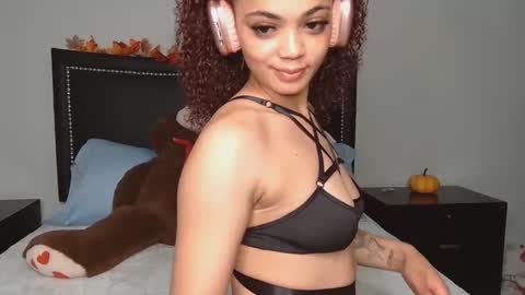 Snapshot of iris_the_squirter chatting on November 1, 2025, 2:35 am Iris online show from November 1, 2025, 2:35 am