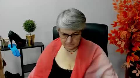 I R I S online show from February 3, 2025, 10:58 am