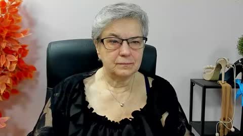 I R I S online show from November 27, 2025, 7:43 am