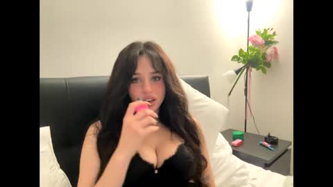 Snapshot of irisbabyyyyyyy chatting on May 19, 2026, 10:27 pm irisbabyyyyyyy online show from May 19, 2026, 10:27 pm
