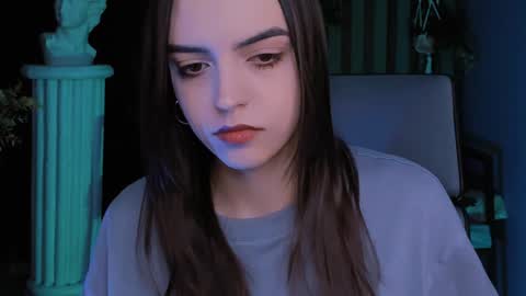 Iris online show from December 4, 2024, 7:23 pm