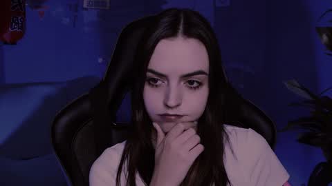 Iris online show from December 17, 2024, 7:37 pm