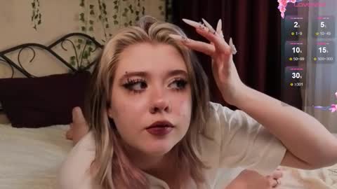Snapshot of irissocute chatting on October 3, 2025, 7:49 am I am Cutie Iris3 online show from October 3, 2025, 7:49 am