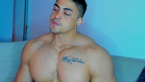 Iron online show from November 19, 2025, 11:49 pm