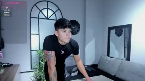 Iron Tous online show from March 2, 2026, 8:59 pm