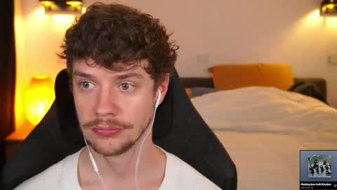 Sam online show from September 23, 2025, 1:25 pm