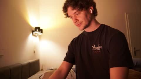 Sam online show from November 21, 2025, 9:57 pm