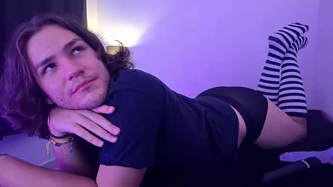 Snapshot of is_jesus chatting on May 16, 2026, 5:04 am Jess online show from May 16, 2026, 5:04 am