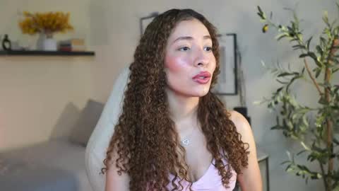 Snapshot of isa_____ chatting on May 21, 2026, 10:06 pm isa_____ online show from May 21, 2026, 10:06 pm