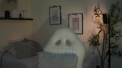 Snapshot of isa_____ chatting on July 19, 2026, 12:25 am isa_____ online show from July 19, 2026, 12:25 am