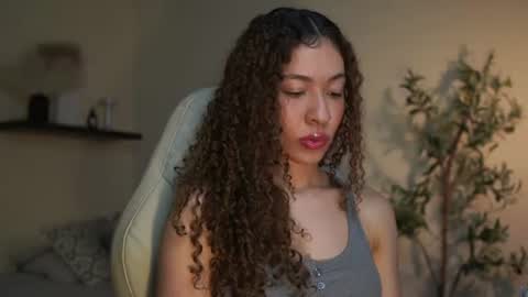 Snapshot of isa_____ chatting on July 24, 2026, 1:14 am isa_____ online show from July 24, 2026, 1:14 am