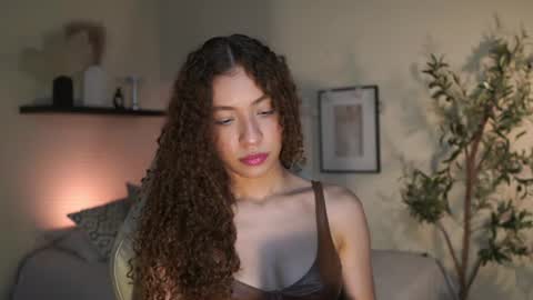 Snapshot of isa_____ chatting on July 26, 2026, 11:11 pm isa_____ online show from July 26, 2026, 11:11 pm