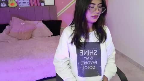 isabela online show from March 3, 2026, 10:04 pm