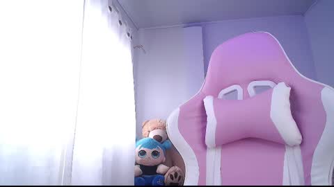 Isabella  online show from February 25, 2025, 4:10 pm