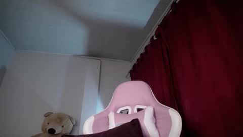 Isabella  online show from October 8, 2025, 9:40 am