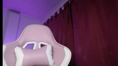 Isabella  online show from November 26, 2025, 10:05 am