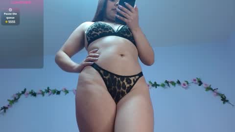 isa_jones1 online show from January 30, 2025, 1:00 am