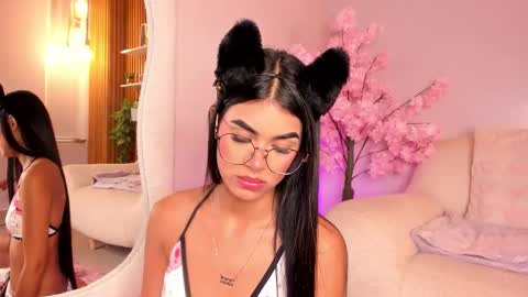    online show from November 16, 2025, 10:54 am