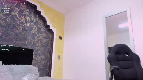 Isa  online show from February 24, 2025, 3:31 pm