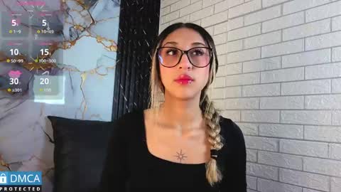 Snapshot of isa_sweet1_ chatting on May 13, 2026, 11:07 am Isa online show from May 13, 2026, 11:07 am