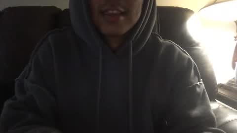 Snapshot of isaac_akamu chatting on November 20, 2025, 12:22 am isaac_akamu online show from November 20, 2025, 12:22 am