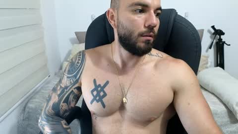Snapshot of isaac_carter chatting on May 20, 2026, 11:05 am Isaac carter online show from May 20, 2026, 11:05 am