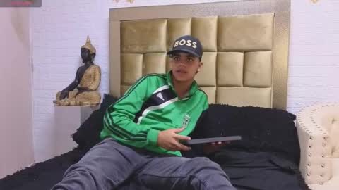 Snapshot of isaac_collins_ chatting on November 16, 2025, 3:06 pm Isaac online show from November 16, 2025, 3:06 pm