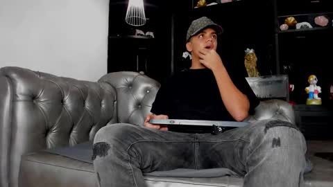 Isaac  online show from January 9, 2026, 4:15 am