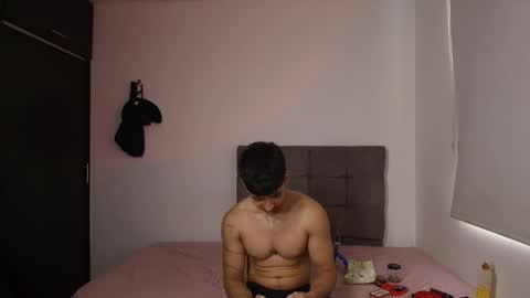 muscle isaac online show from May 26, 2026, 10:28 pm