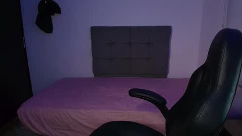 muscle isaac online show from May 28, 2026, 11:57 pm