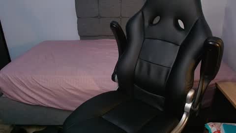muscle isaac online show from May 31, 2026, 1:58 am