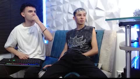 Snapshot of isaac_tan chatting on September 22, 2025, 12:45 am Isaac tan online show from September 22, 2025, 12:45 am