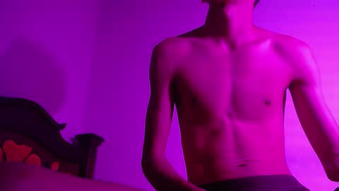 isaac online show from January 5, 2025, 3:43 am