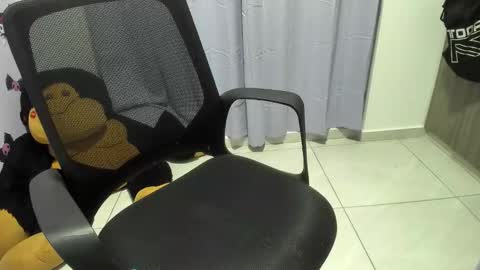 isaac online show from October 26, 2025, 5:02 am