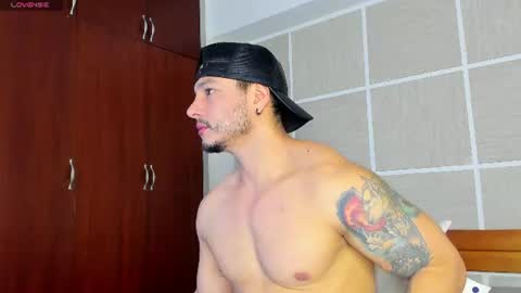 Isaac Surez online show from June 22, 2026, 12:46 pm