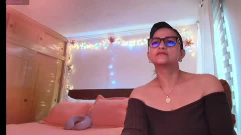 Snapshot of isabeel_sofia01 chatting on May 17, 2026, 11:39 am Isabeel Sofia online show from May 17, 2026, 11:39 am