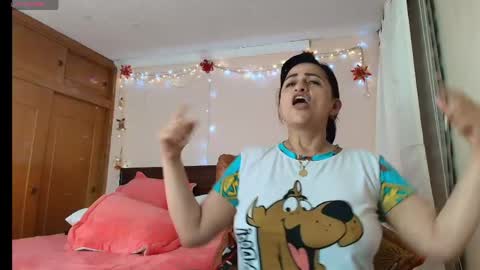 Snapshot of isabeel_sofia01 chatting on May 17, 2026, 11:45 pm Isabeel Sofia online show from May 17, 2026, 11:45 pm