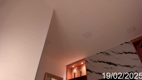 Isabel online show from February 19, 2025, 8:33 am