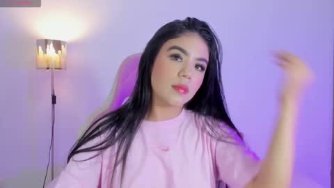 Isabel  online show from December 23, 2025, 4:32 am