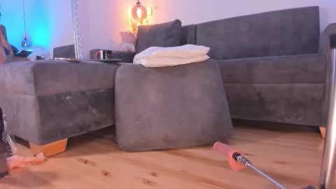 Isabela online show from October 17, 2025, 12:08 pm