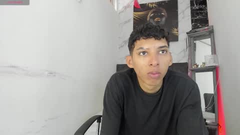 Isabella online show from November 17, 2025, 7:08 pm