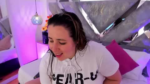 Mommy Isa online show from June 3, 2026, 12:19 pm